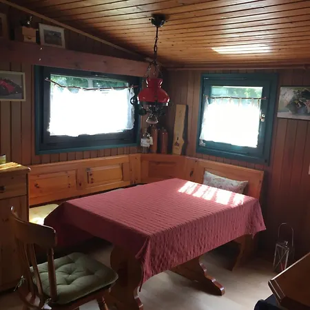 Gaestezimmer Waldblick בית אירוח